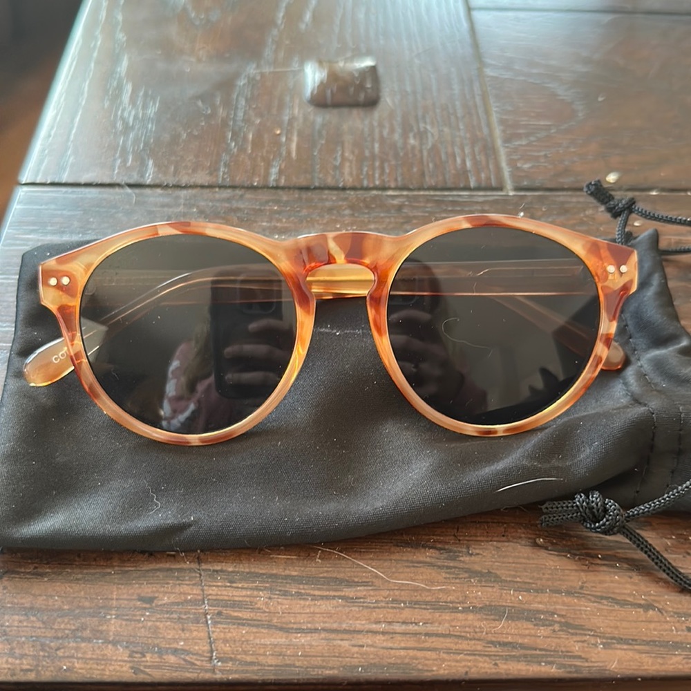Diff Sunglasses - NWOT